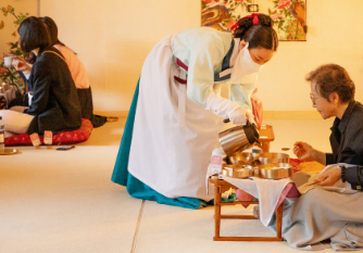 See, eat, enjoy, and be moved by the royal court culture